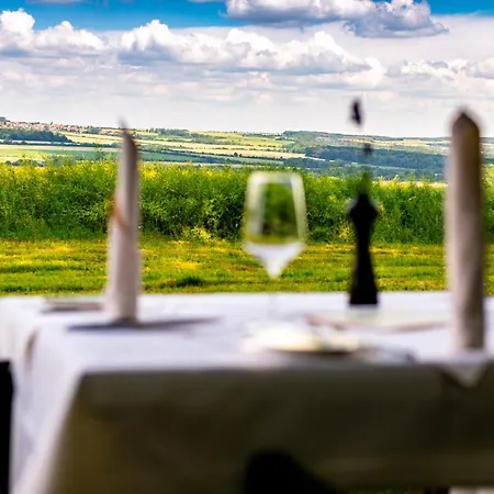 Maison d'hôtes & Restaurant Lengefelder Warte