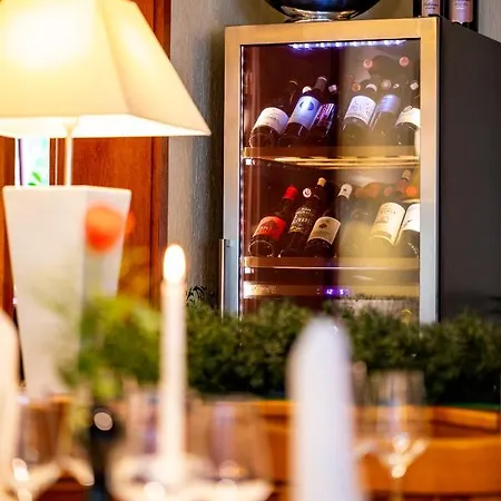 & Restaurant Lengefelder Warte 3*