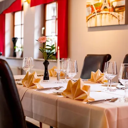 & Restaurant Lengefelder Warte