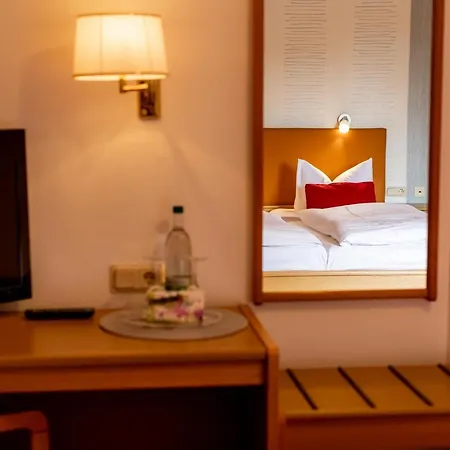 & Restaurant Lengefelder Warte