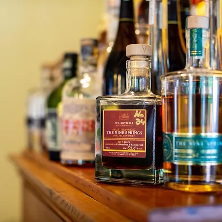 & Restaurant Lengefelder Warte 3*