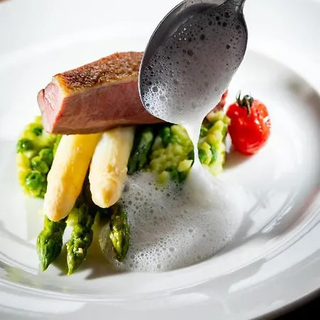 Guest house & Restaurant Lengefelder Warte 3*