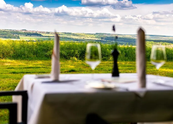 Affittacamere & Restaurant Lengefelder Warte