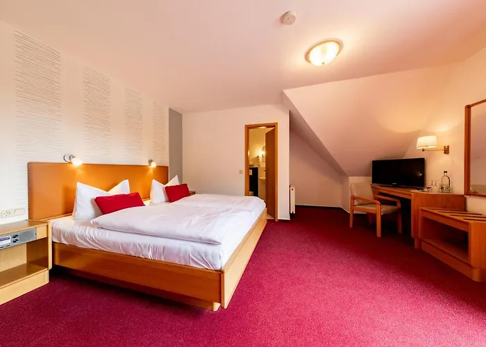 & Restaurant Lengefelder Warte Гостевой дом