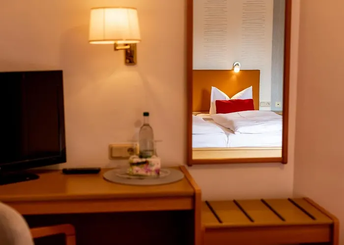 & Restaurant Lengefelder Warte