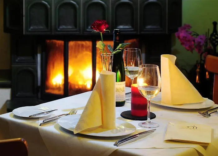 & Restaurant Lengefelder Warte 3*