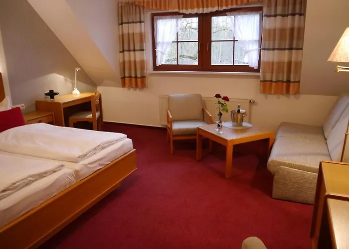 Konukevi & Restaurant Lengefelder Warte 3*